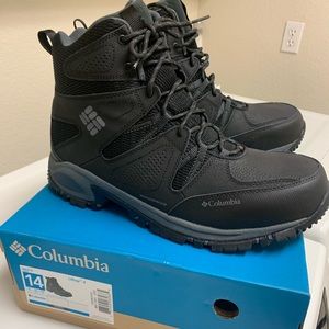 Men’s Columbia snow boots / boots NWOT